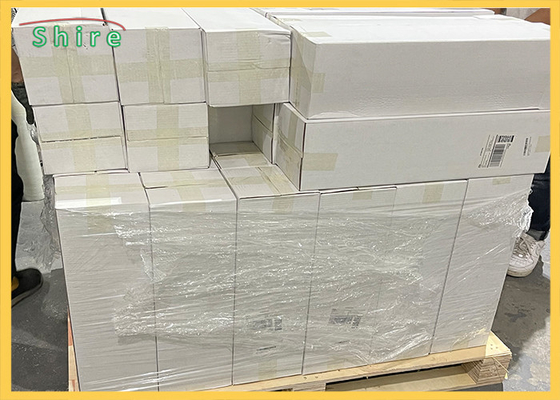 De doos pakte de Autobeschermer van het de Film Kleverige Plastic Tapijt van de Tapijtbescherming in